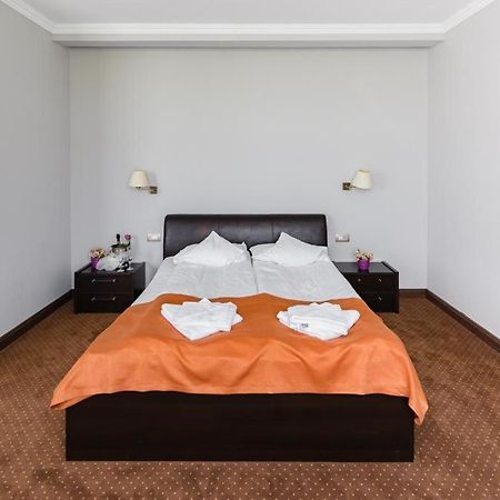 Hotel Opal Zalău Esterno foto