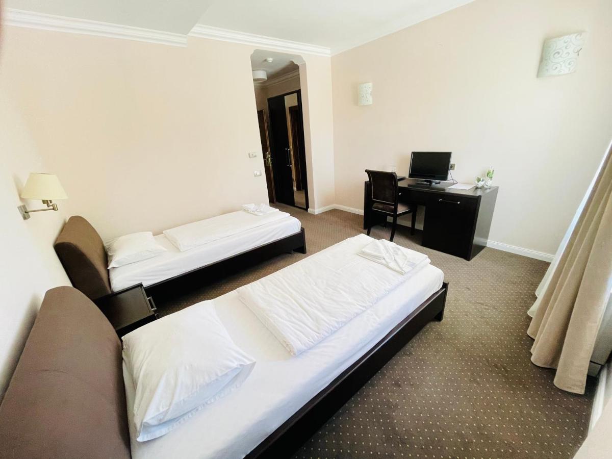 Hotel Opal Zalău Esterno foto